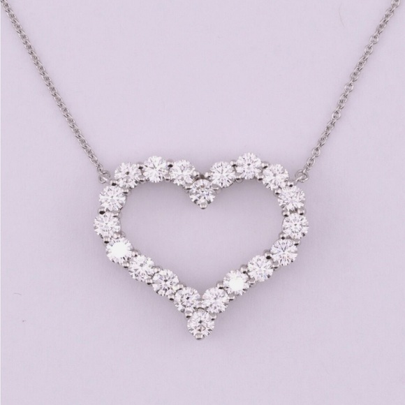 Tiffany and Co. Diamond heart pendant - Picture 4 of 10